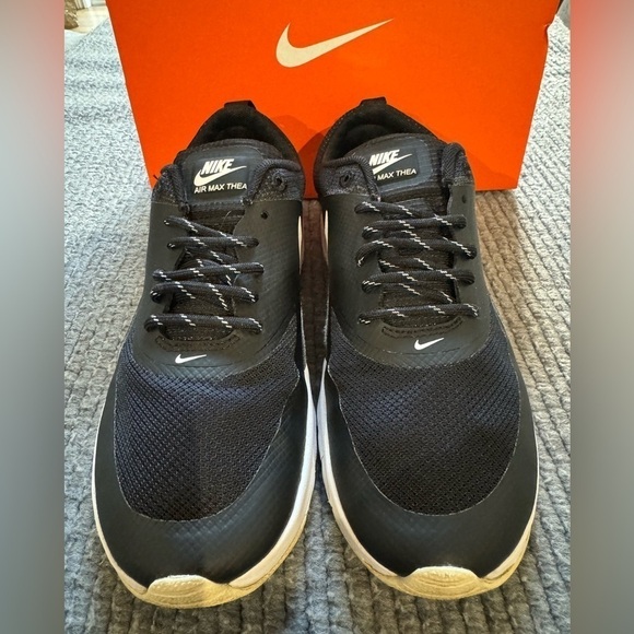 Nike Air Max Thea Grade School Youth Boy 4.5Y Black White Running Shoes - Picture 6 of 11
